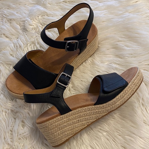 Vionic Shoes - VIONIC  Black  Wedge Sandals SIZE 9.5 Wide BNWOT see all photos so beautiful